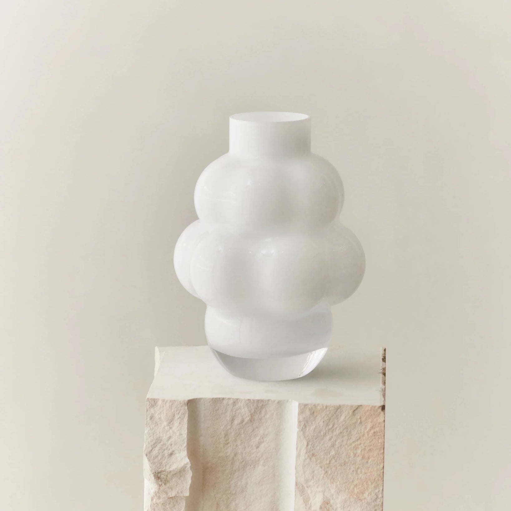 Balloon Vase 04 32cm Opal White - Bellavé Studio