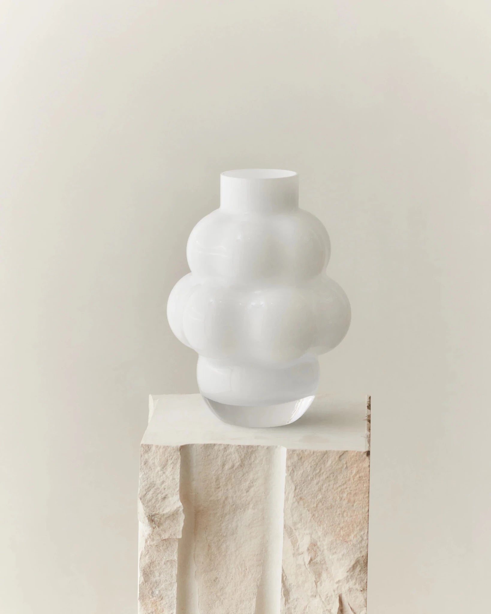 Balloon Vase 04 32cm Opal White - Bellavé Studio