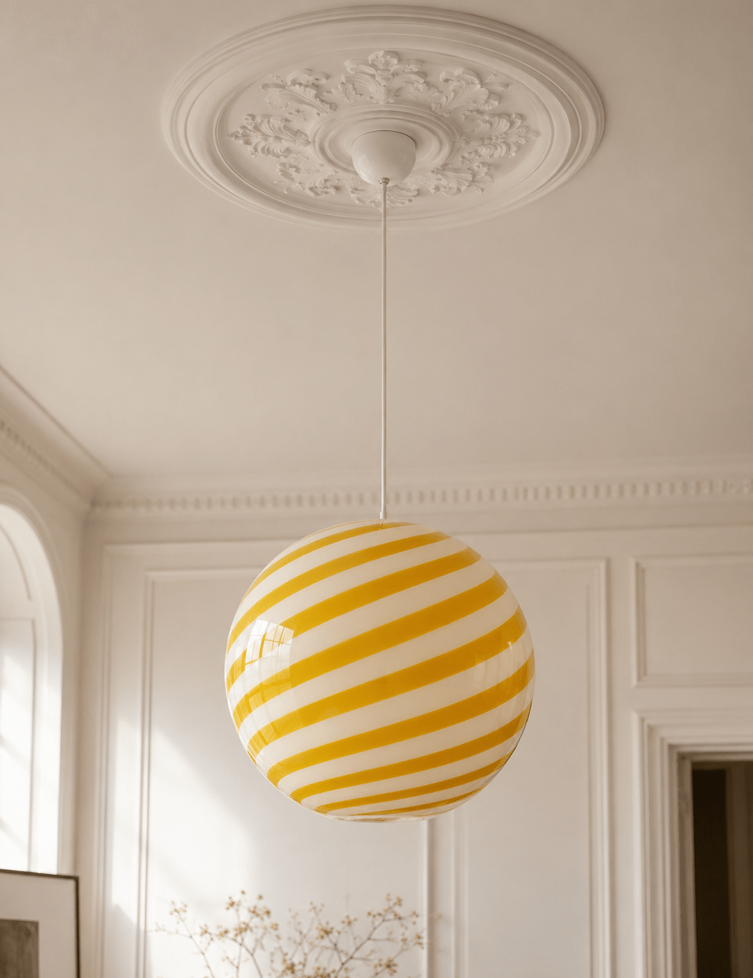 Candy Swirl Murano Pendant Lamp – White & Yellow Ø40 - Bellavé Studio