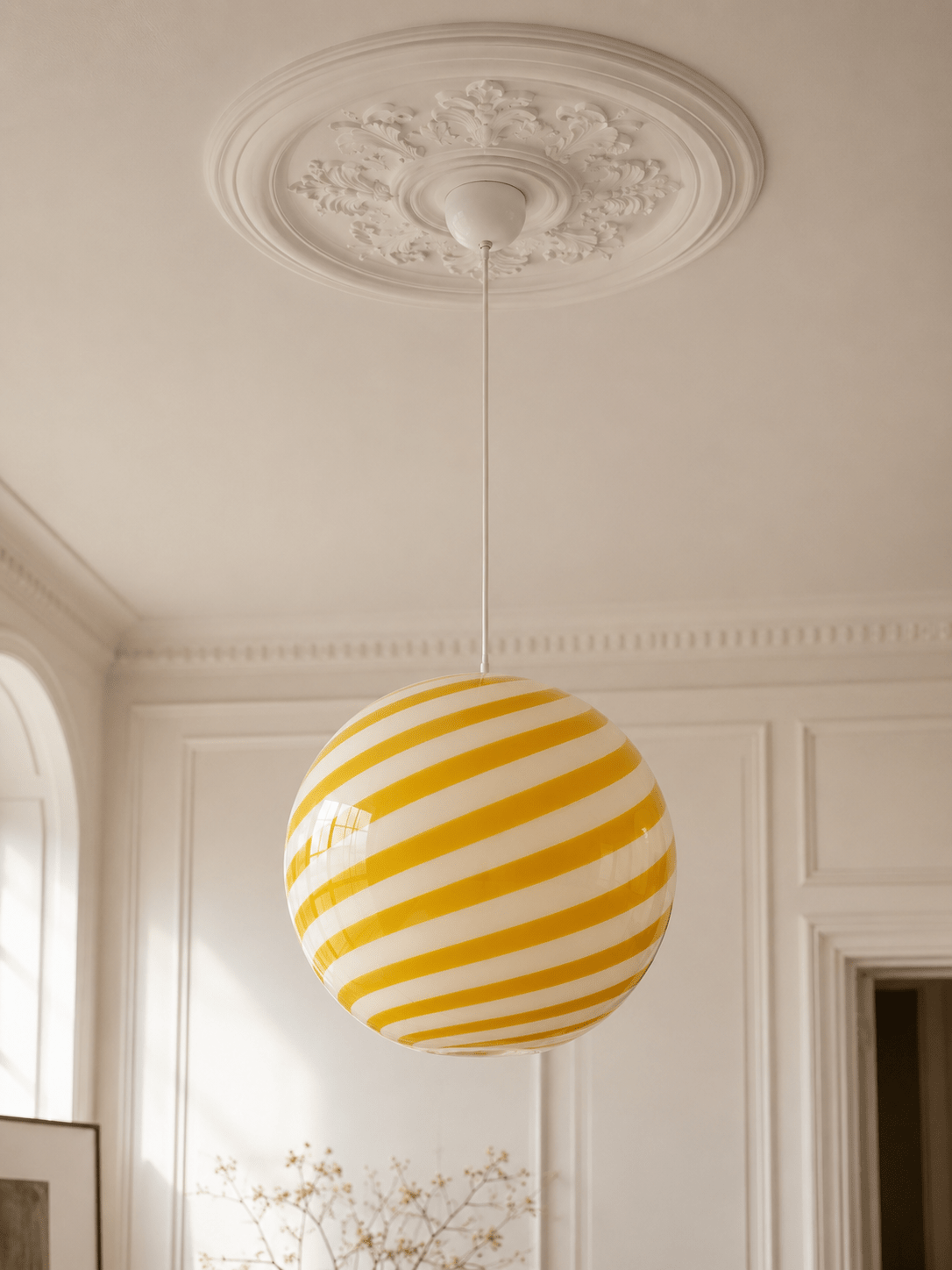 Candy Swirl Murano Pendant Lamp – White & Yellow Ø40 - Bellavé Studio