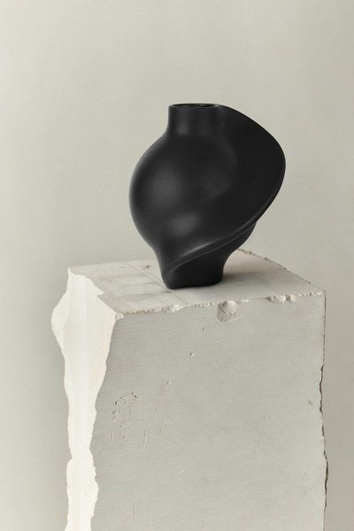 Ceramic Pirout Vase 01 22cm Black - Bellavé Studio