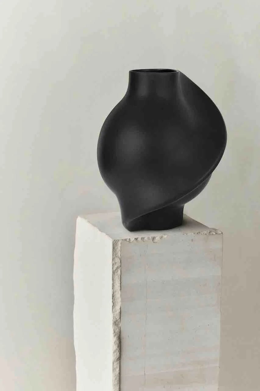 Ceramic Pirout Vase 02 42cm Black - Bellavé Studio