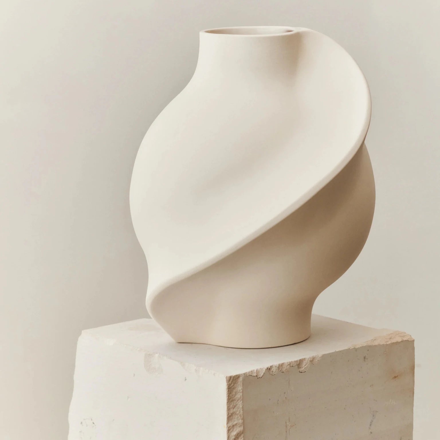 Ceramic Pirout Vase 02 42cm Raw White - Bellavé Studio