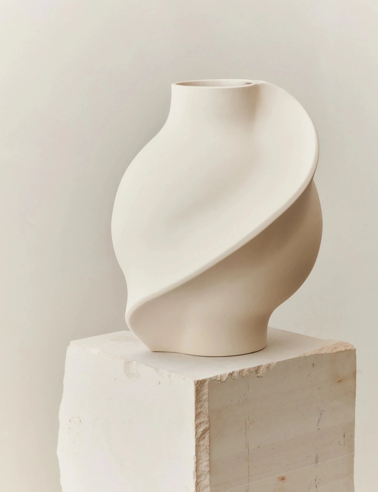 Ceramic Pirout Vase 02 42cm Raw White - Bellavé Studio