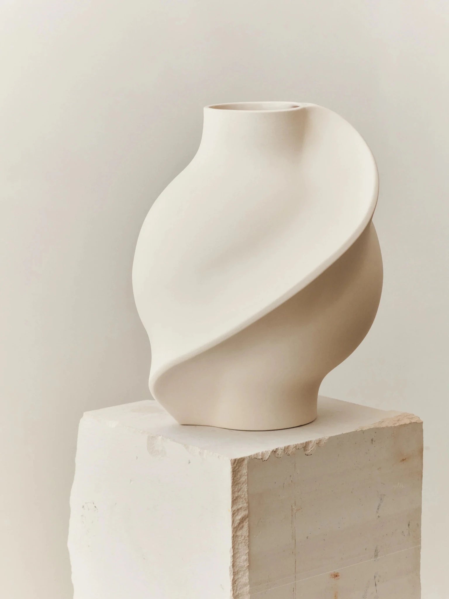 Ceramic Pirout Vase 02 42cm Raw White - Bellavé Studio