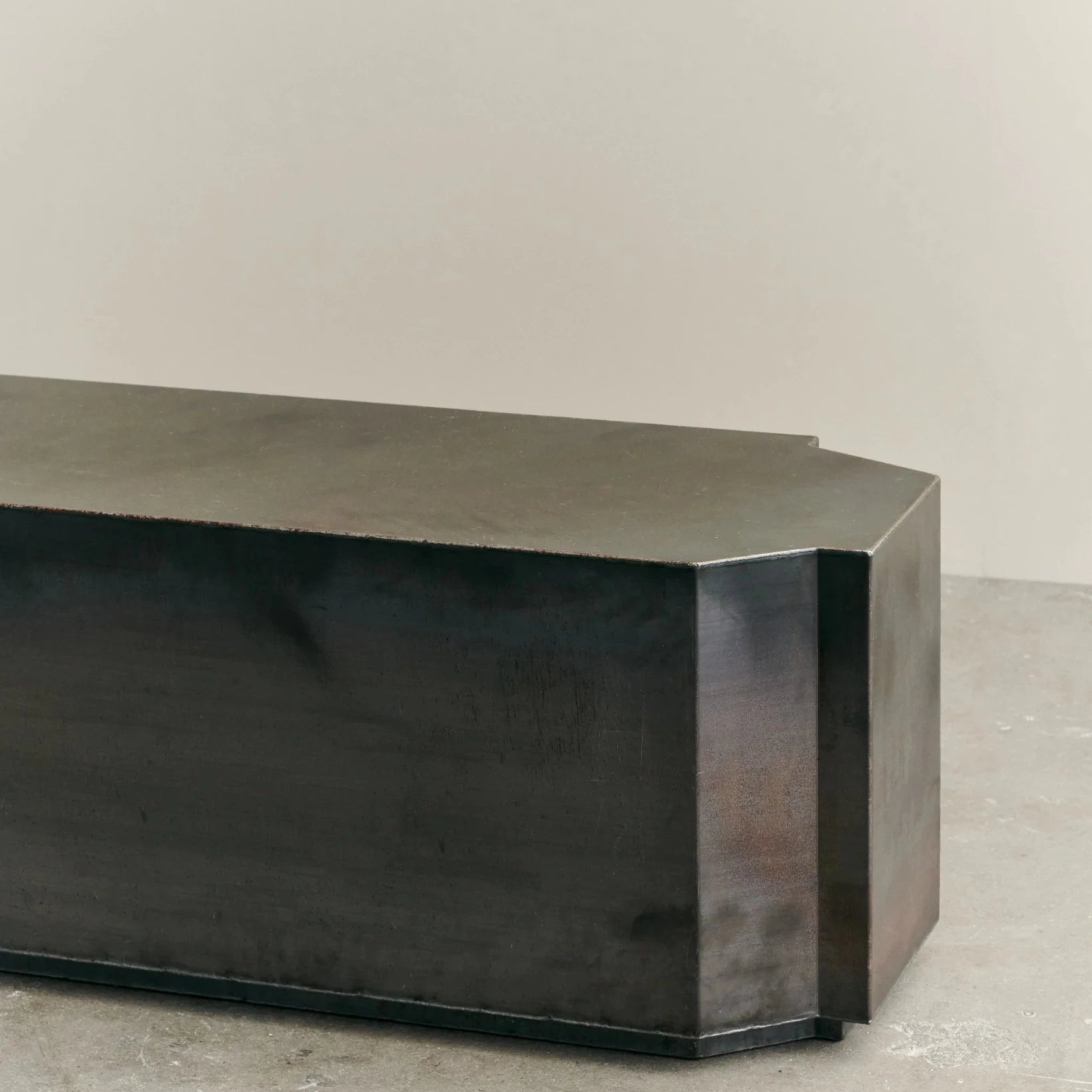 Funki Bench Raw Iron - Bellavé Studio