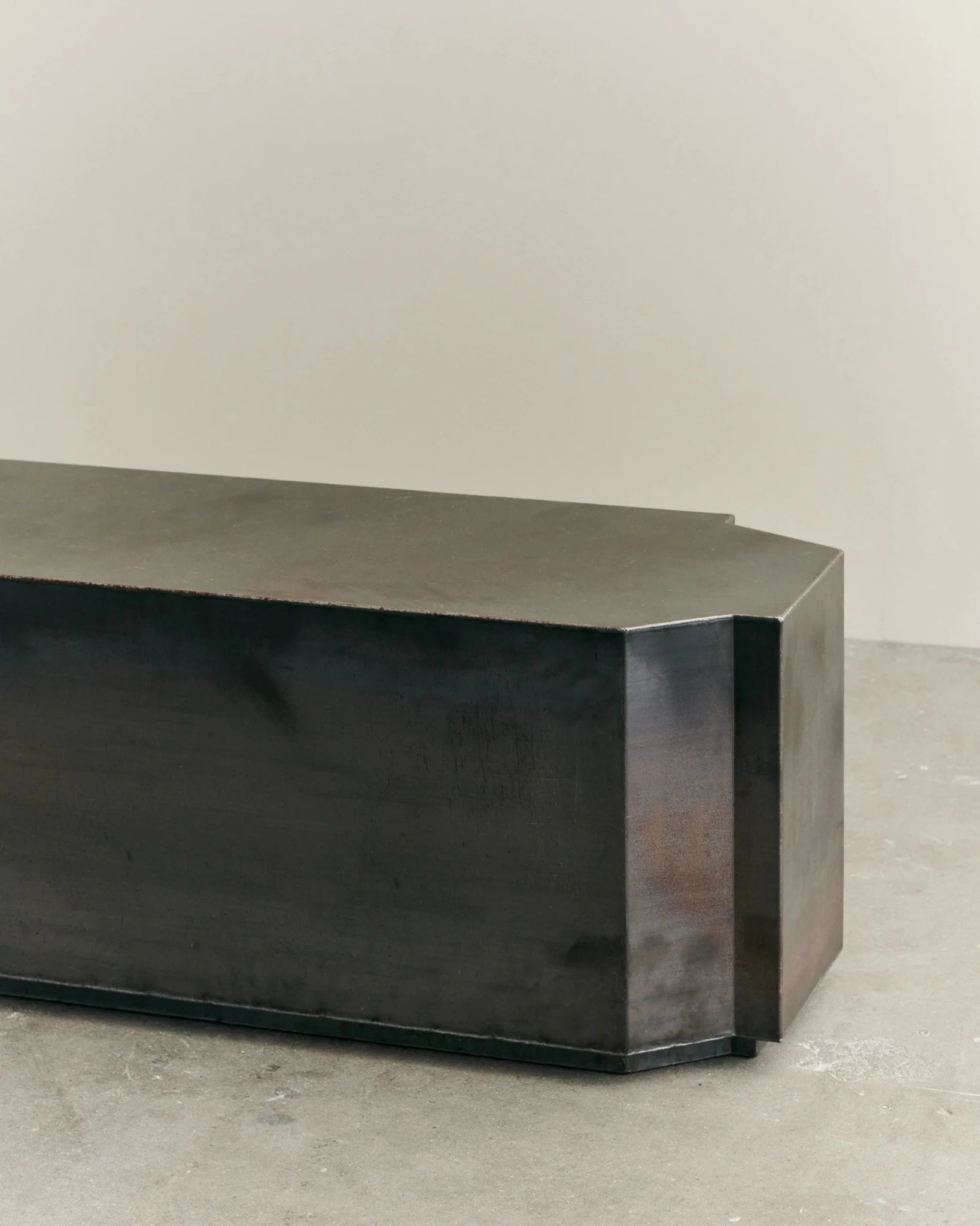 Funki Bench Raw Iron - Bellavé Studio
