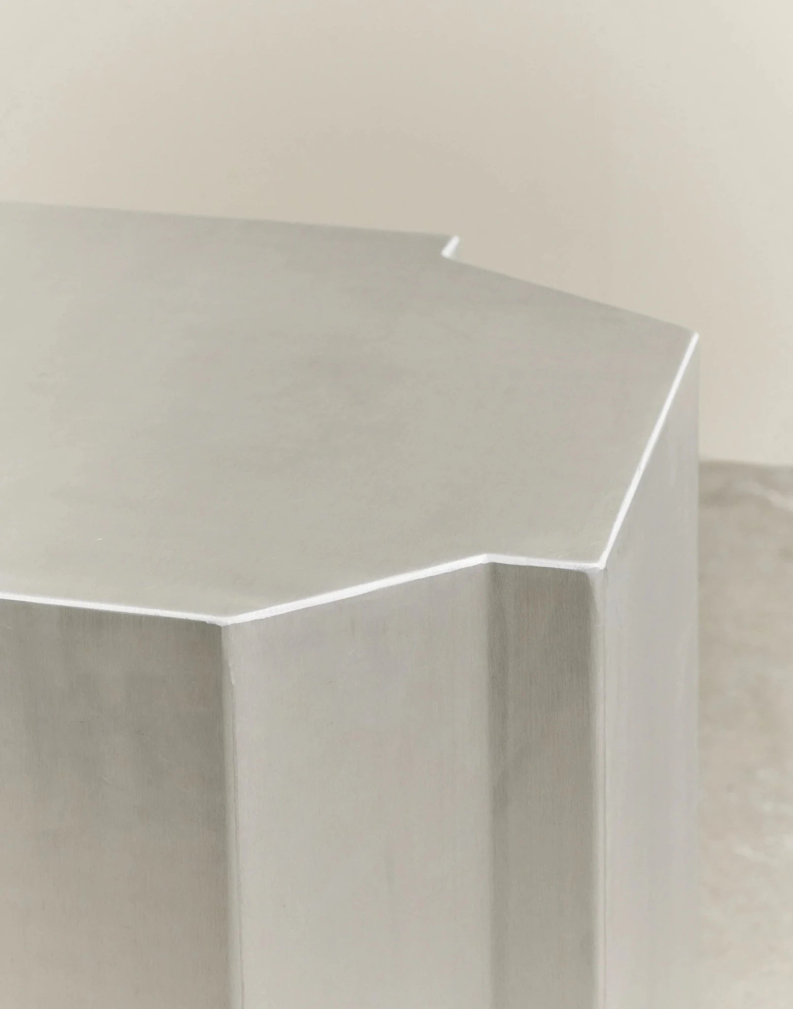 Funki Lounge Table Rectangular Brushed Alu - Bellavé Studio