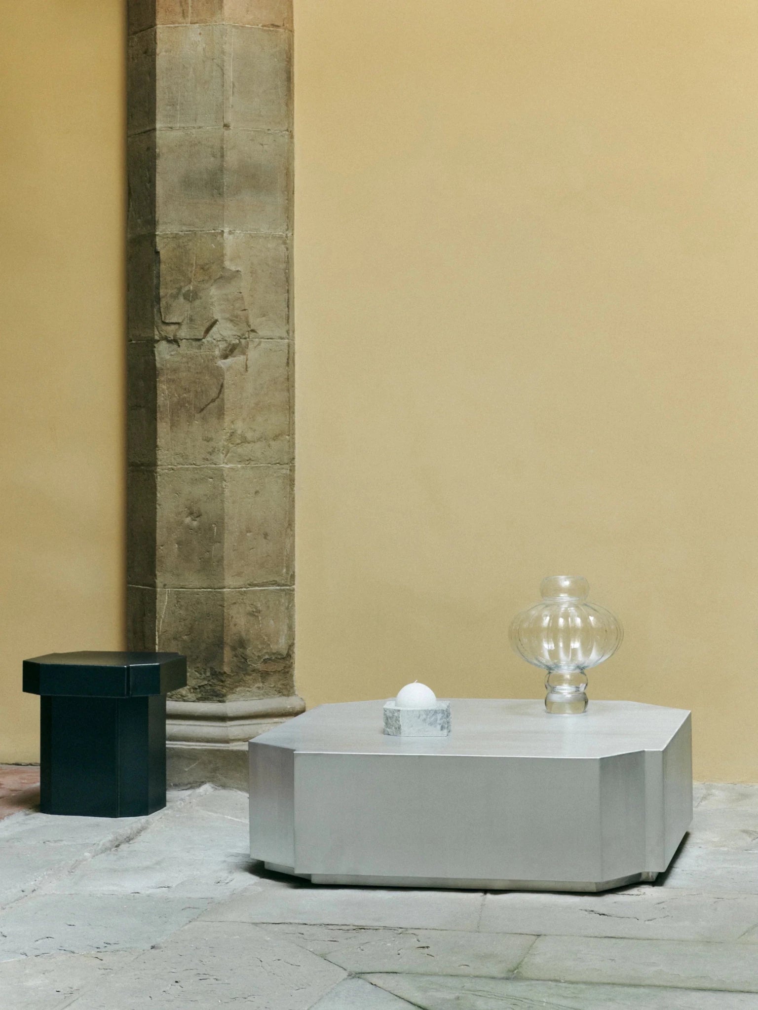 Funki Lounge Table Square Brushed Alu - Bellavé Studio