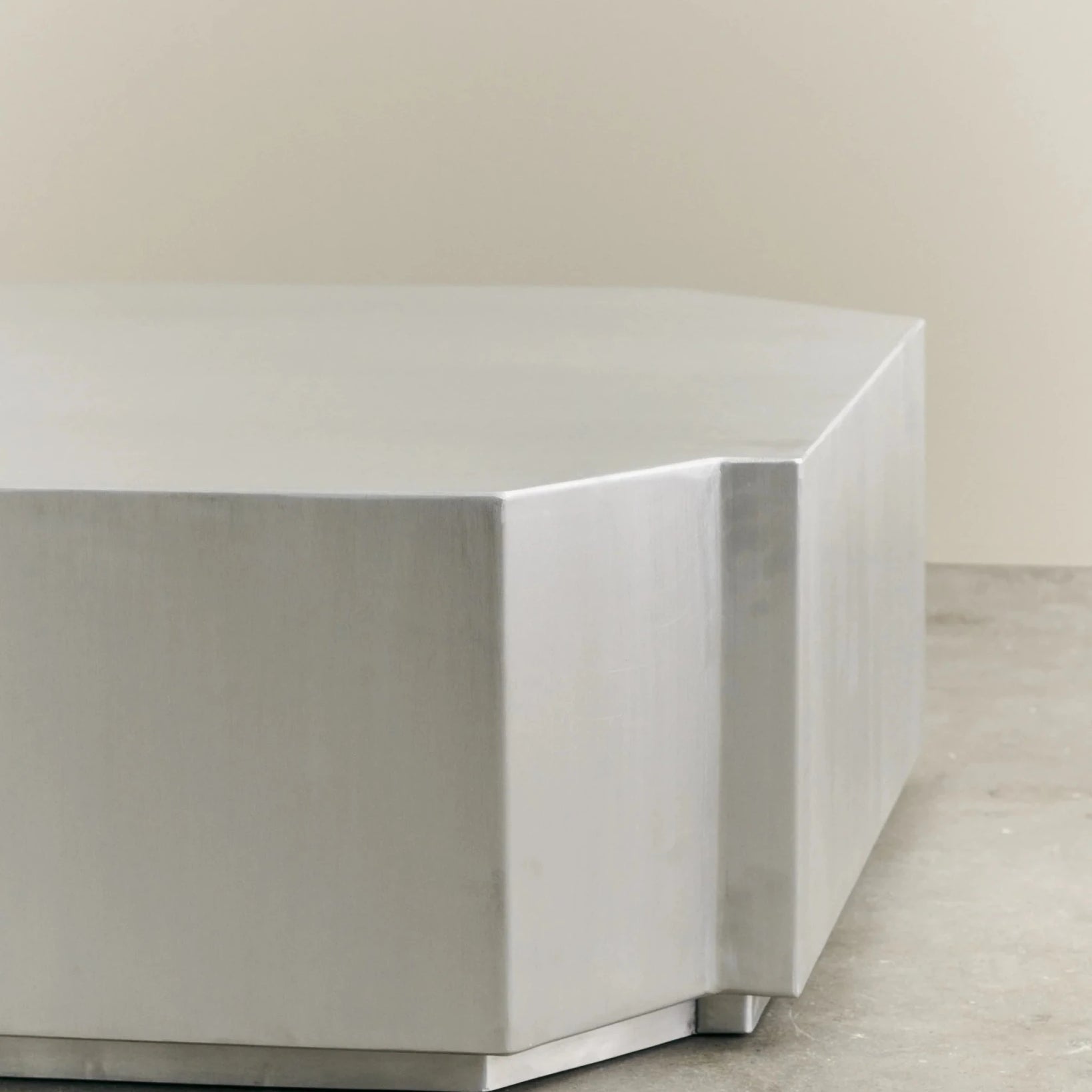 Funki Lounge Table Square Brushed Alu - Bellavé Studio