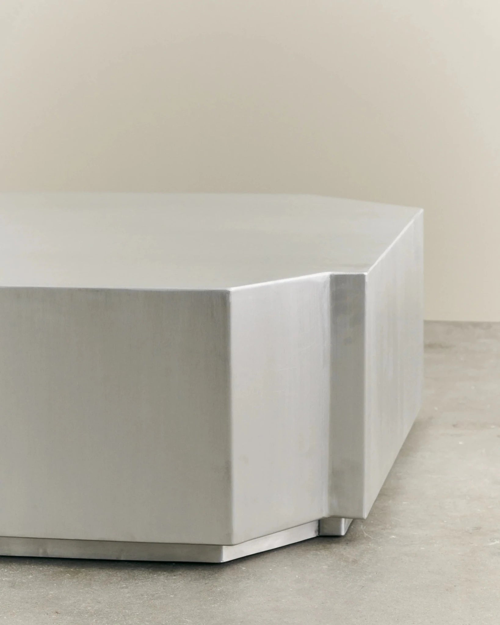 Funki Lounge Table Square Brushed Alu - Bellavé Studio