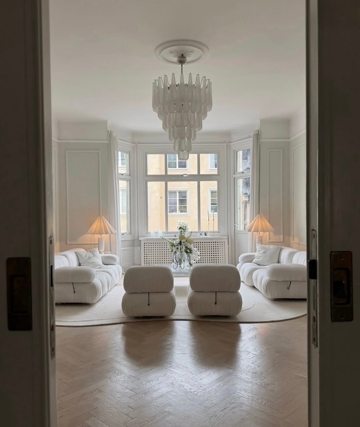Murano Clear Drop Chandelier - 75 Drop - Bellavé Studio