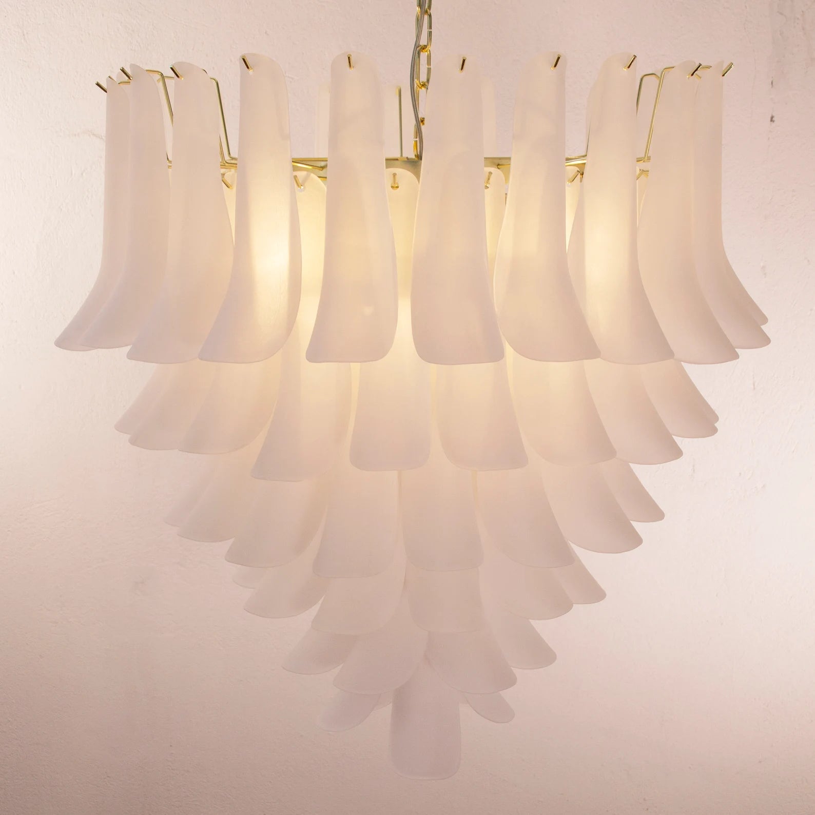 Murano Frosted White Petali Chandelier Ø80 - Bellavé Studio