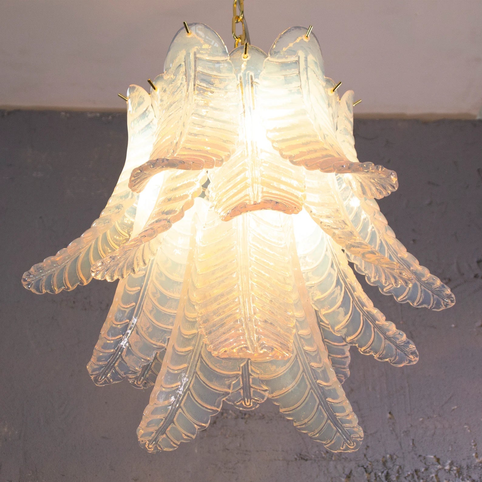 Murano Opal Foglie Chandelier Ø50 Opal - Bellavé Studio