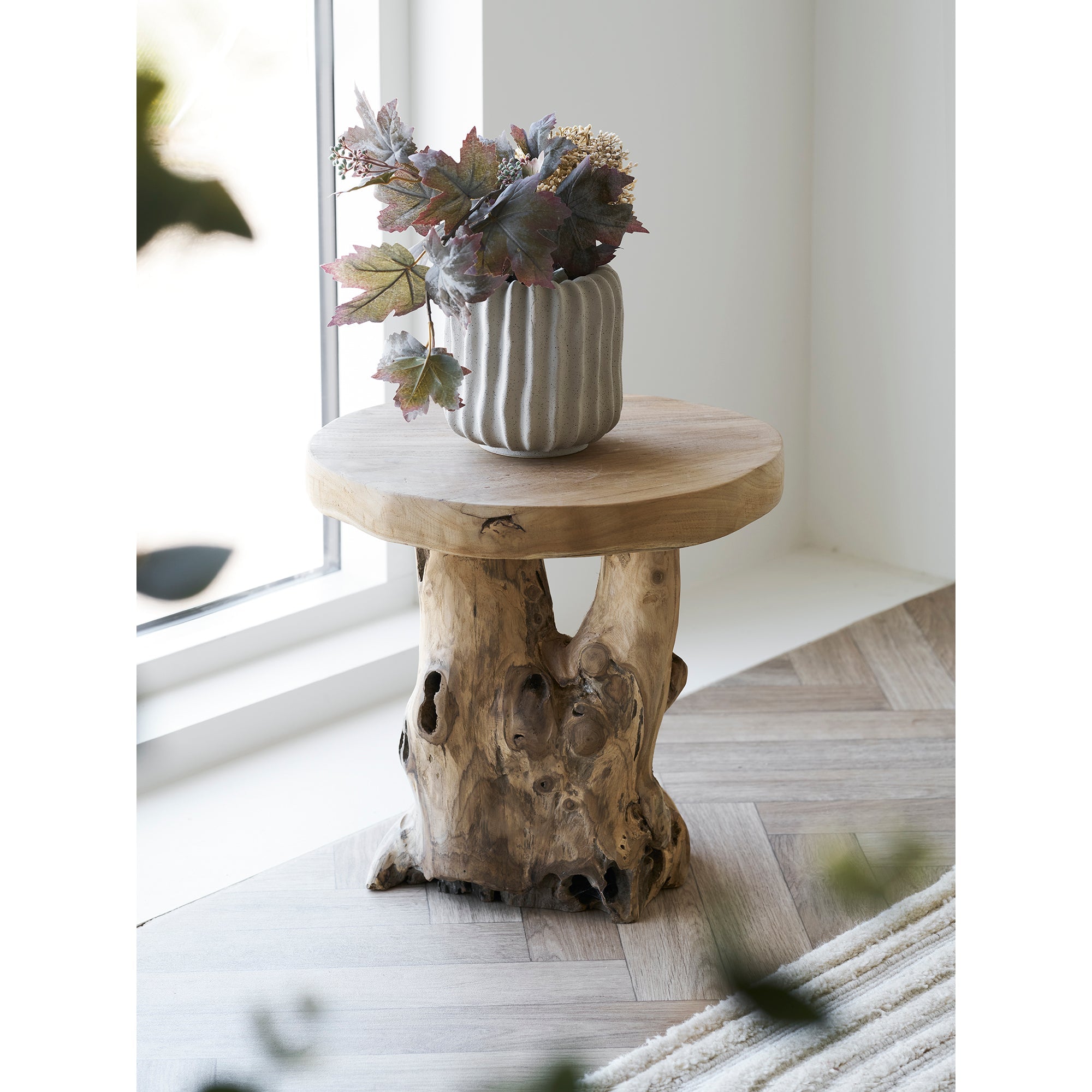 Palena Side Table – Natural Teak - Bellavé Studio
