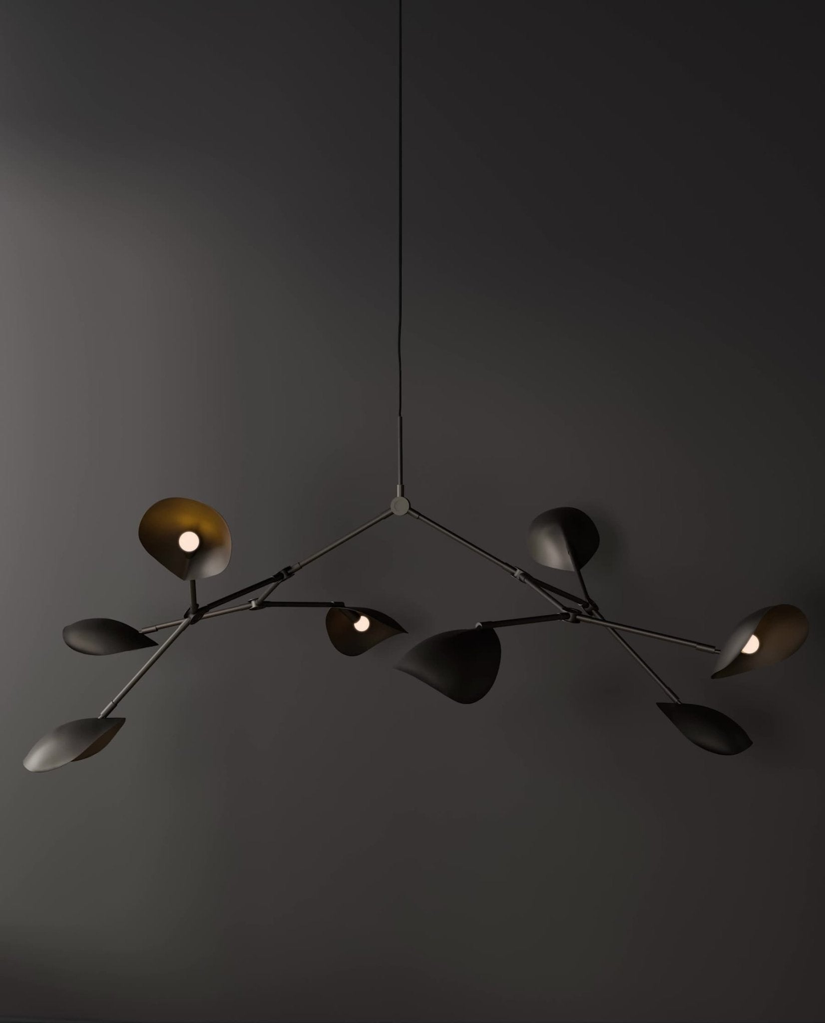 Stingray Chandelier, Grande - Burned Black (5m) - Bellavé Studio