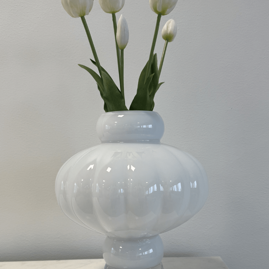 Tulips White Bouquet 5 pcs - Bellavé Studio