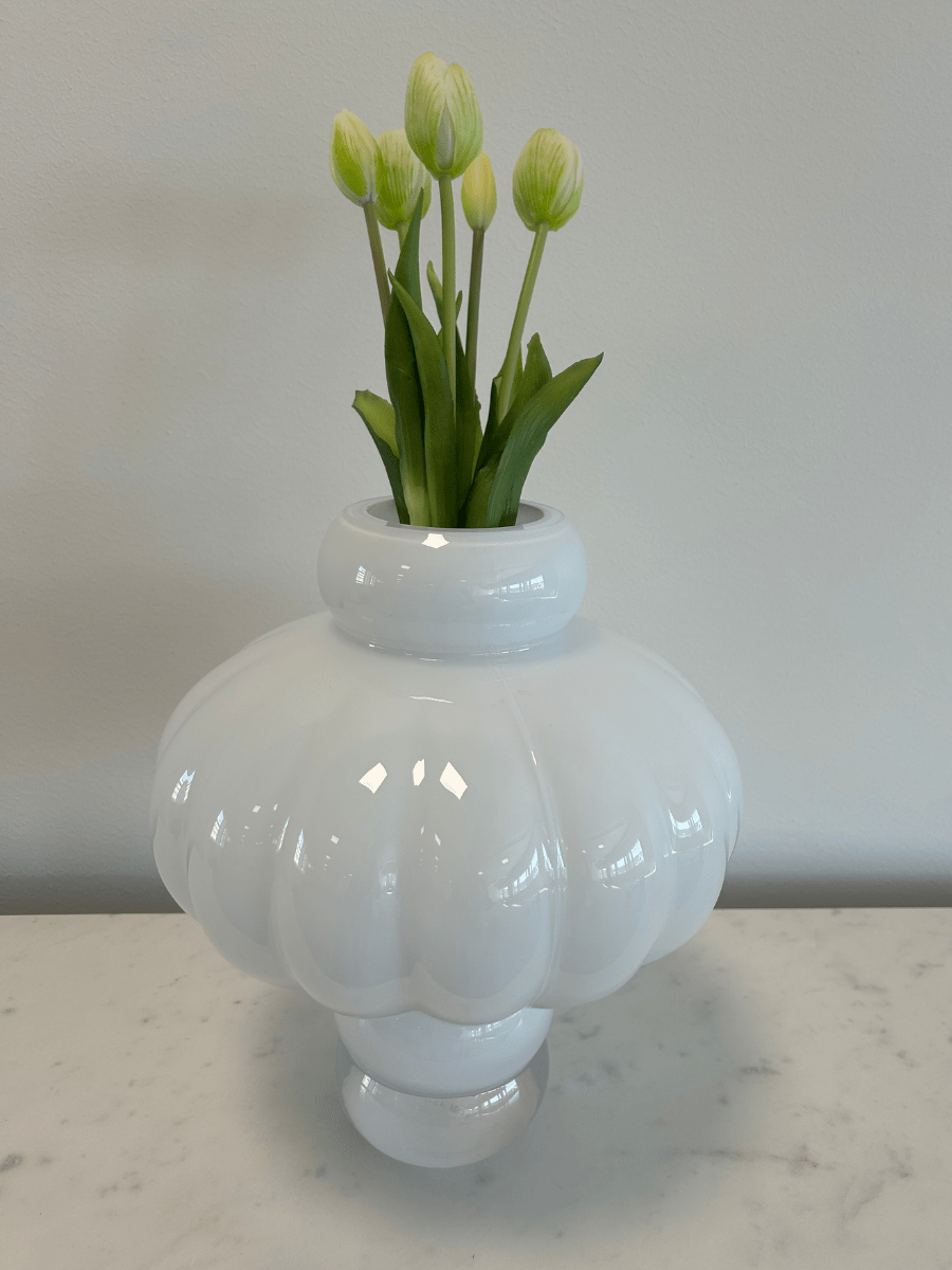 Tulips White Green Bouquet 5 pcs - Bellavé Studio