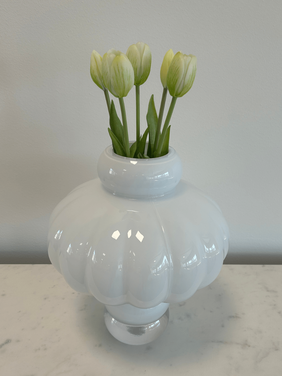 Tulips White Green Bouquet 5 pcs - Bellavé Studio