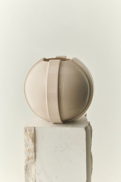 Vinci Vase 01 29cm Ivory - Bellavé Studio