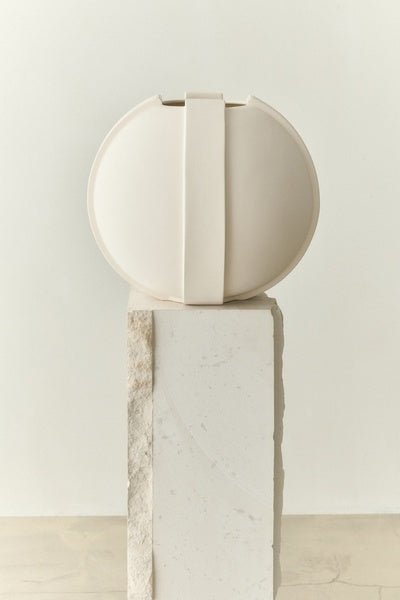 Vinci Vase 01 29cm Raw White - Bellavé Studio