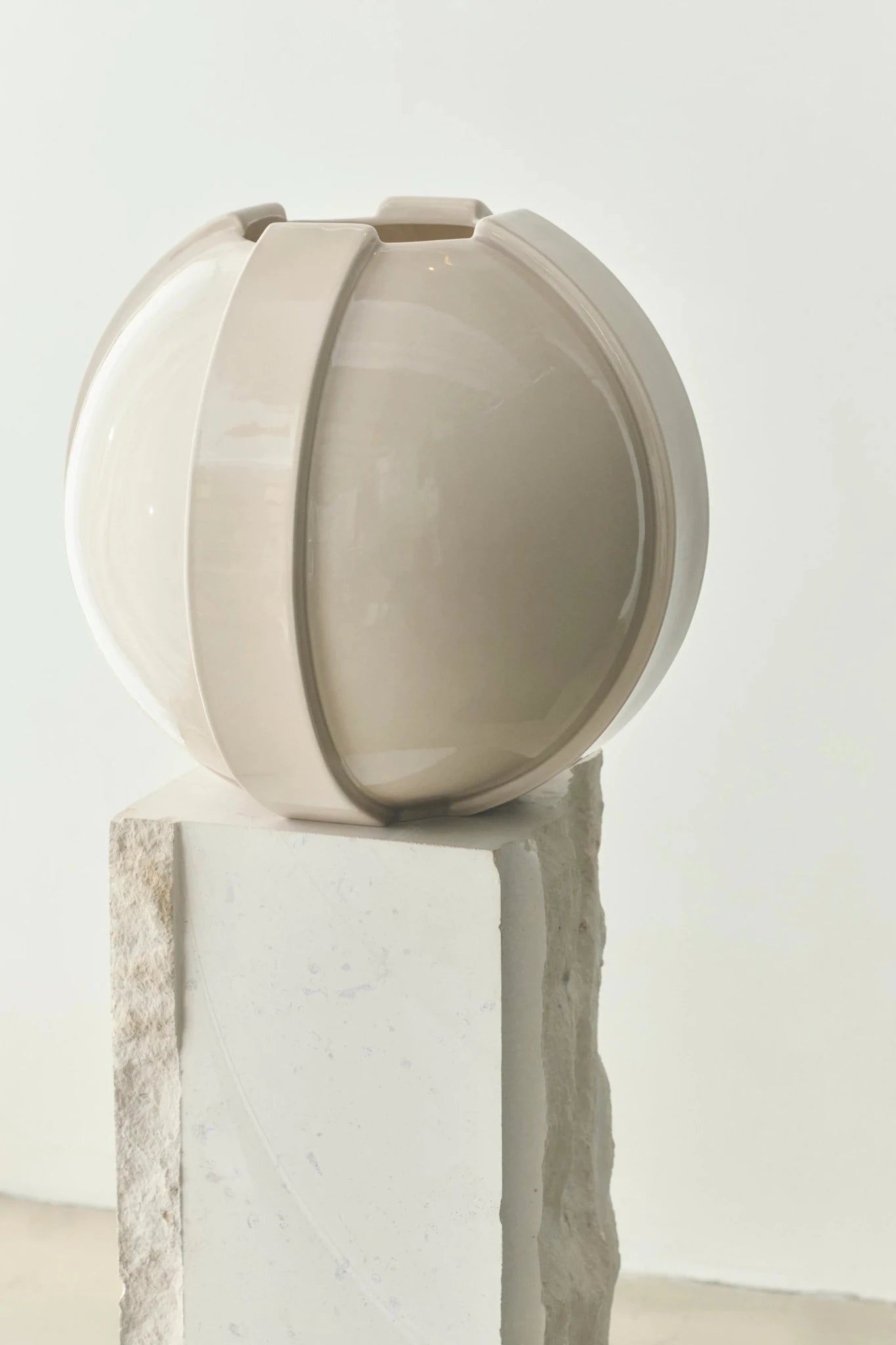 Vinci Vase 02 39cm Ivory - Bellavé Studio