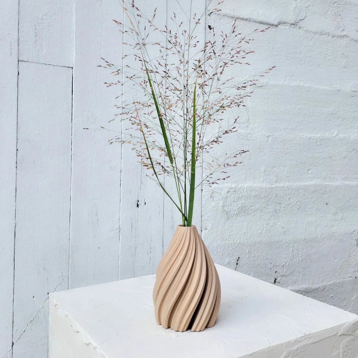 WAVE Bud Vase WOOD Light Oak - Bellavé Studio