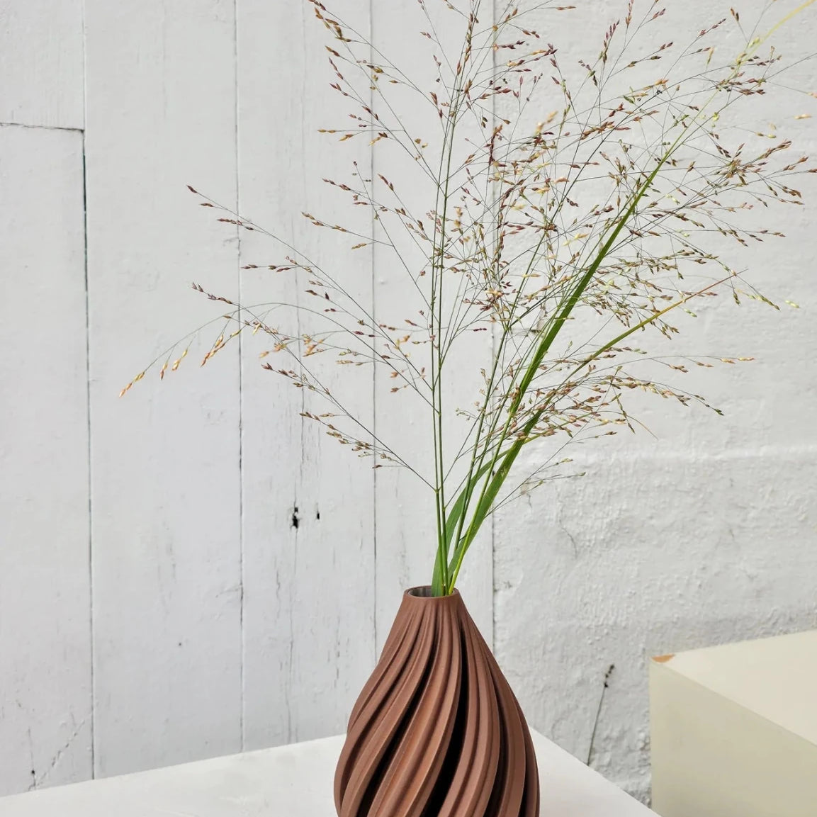 WAVE Bud Vase WOOD Walnut - Bellavé Studio