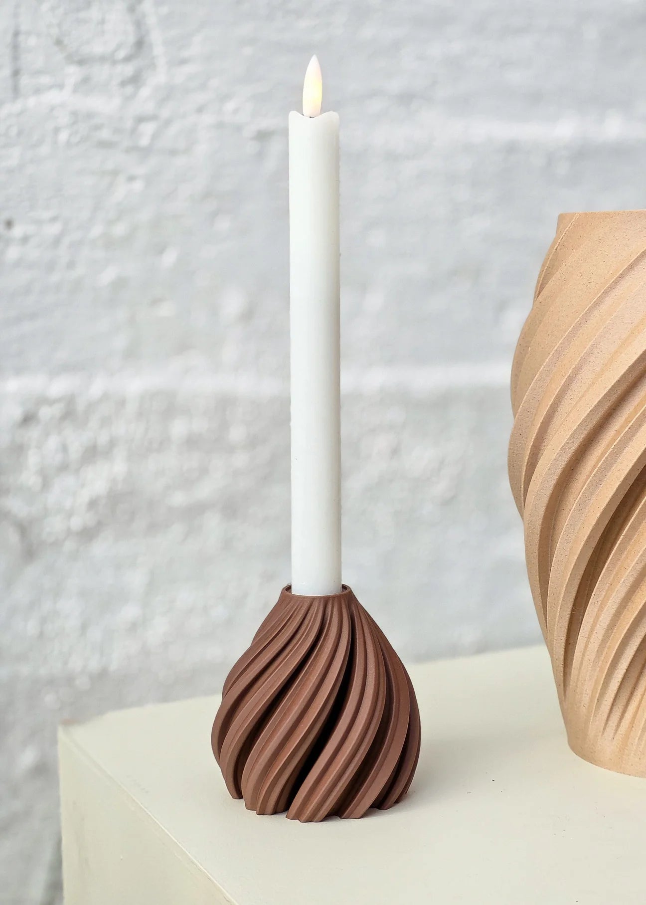 WAVE LED - Lysestake WOOD Walnut Small - Bellavé Studio