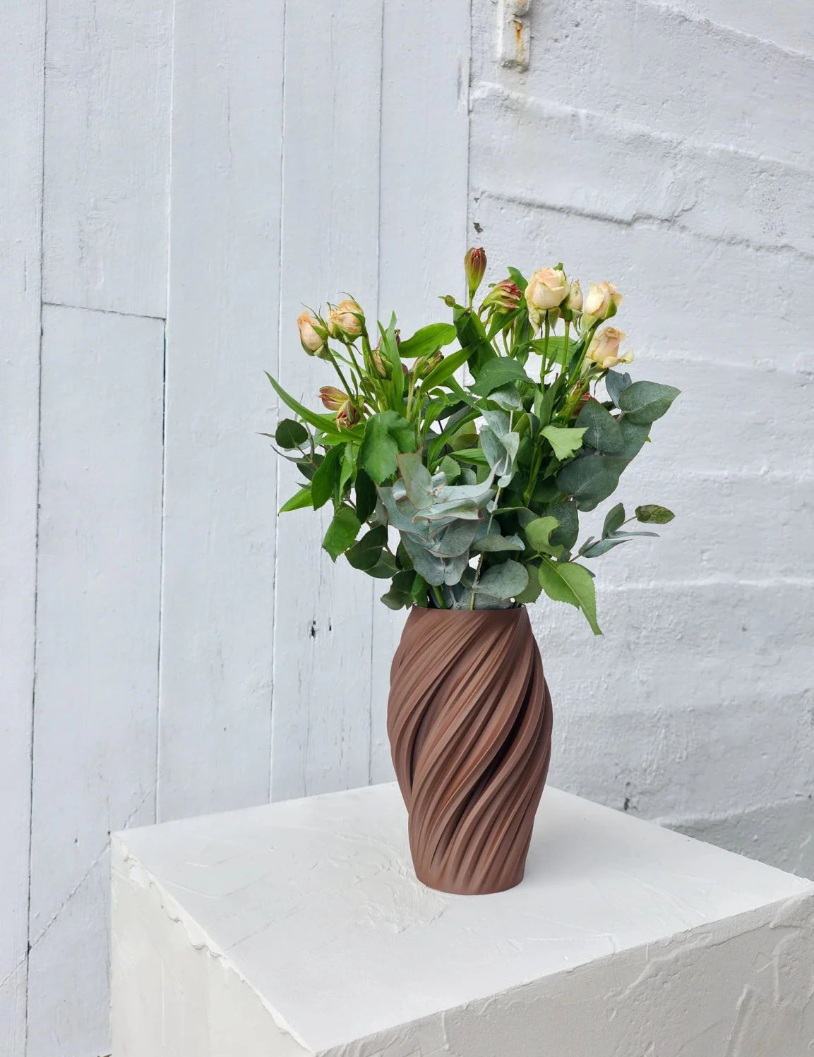 WAVE Vase WP WOOD Walnut Medium - Bellavé Studio